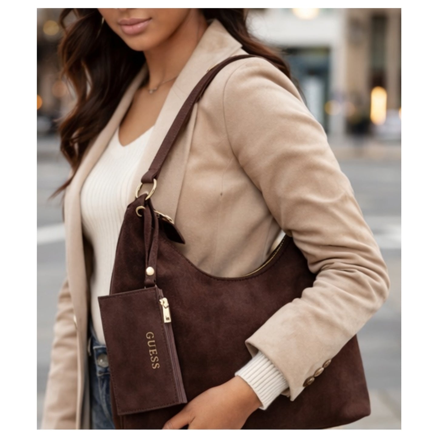 Cartera Guess Demelza Chocolate Gamuza SU998907